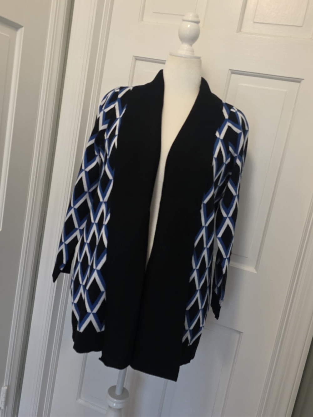 IMAN Black and Blue Open-Front Geometric Cardigan Size Large Stylish
